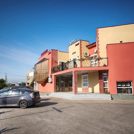 Hotel Tamari Kutaisi Luaran gambar