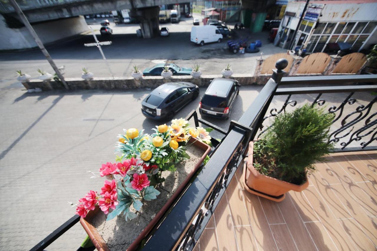 Hotel Tamari Kutaisi Luaran gambar