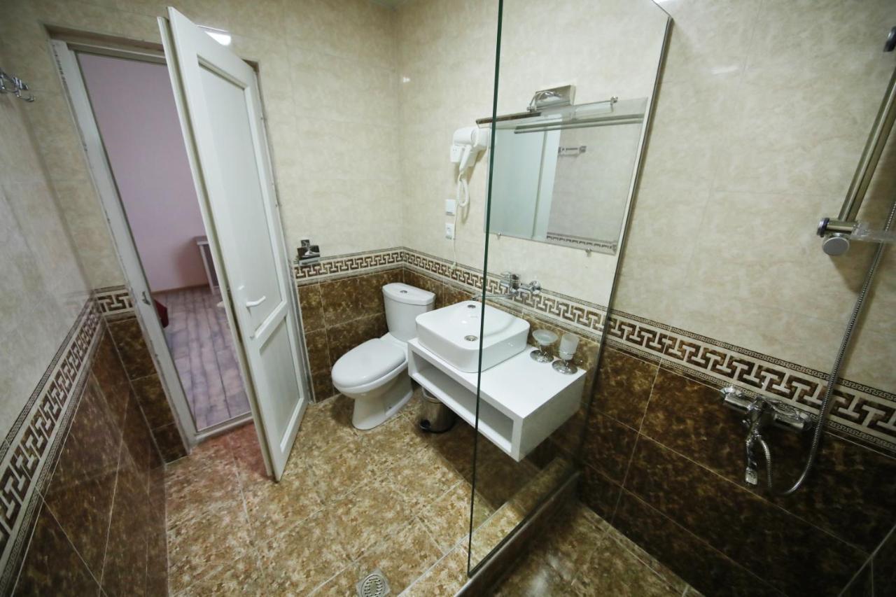 Hotel Tamari Kutaisi Luaran gambar