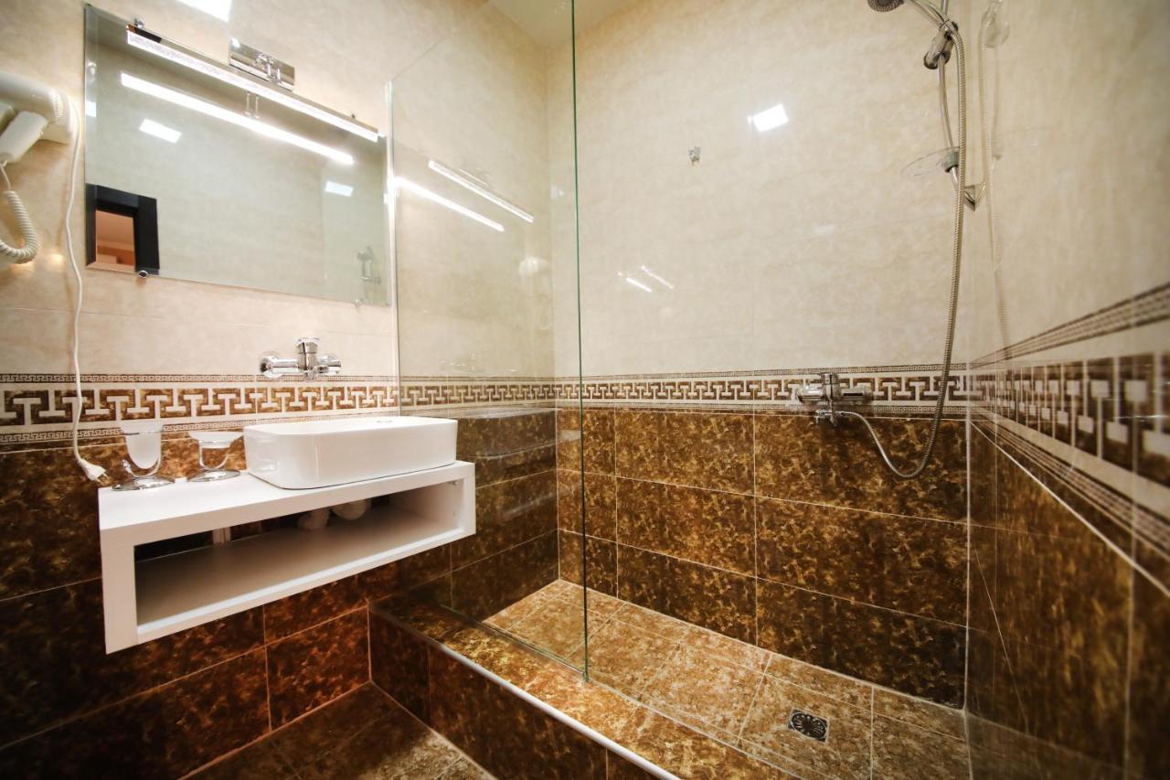 Hotel Tamari Kutaisi Luaran gambar