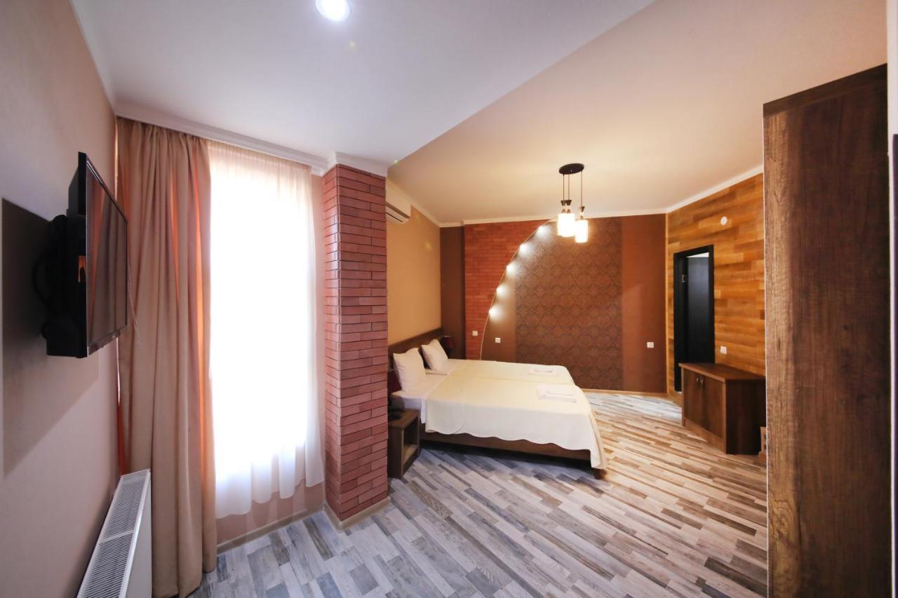 Hotel Tamari Kutaisi Luaran gambar