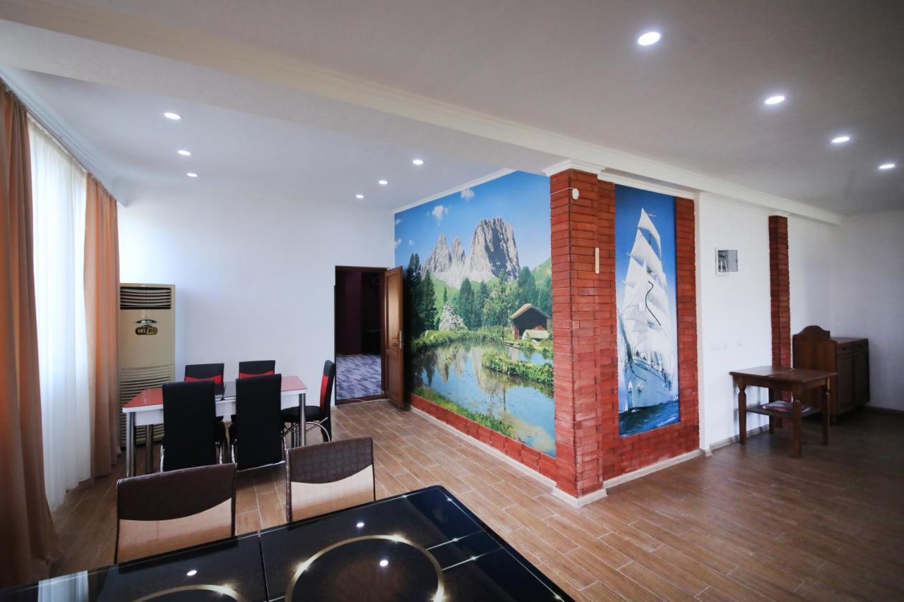 Hotel Tamari Kutaisi Luaran gambar