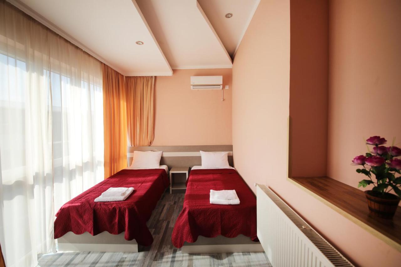 Hotel Tamari Kutaisi Luaran gambar
