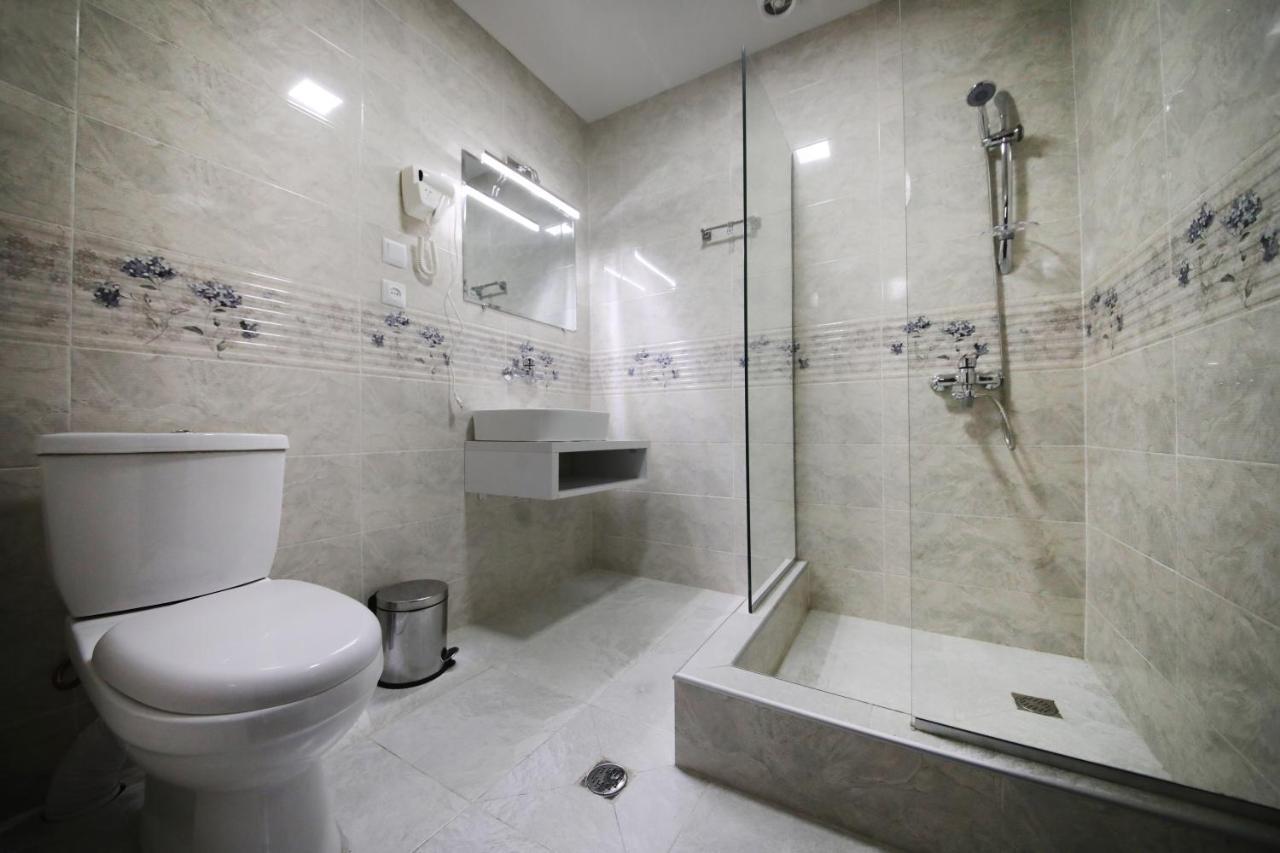 Hotel Tamari Kutaisi Luaran gambar